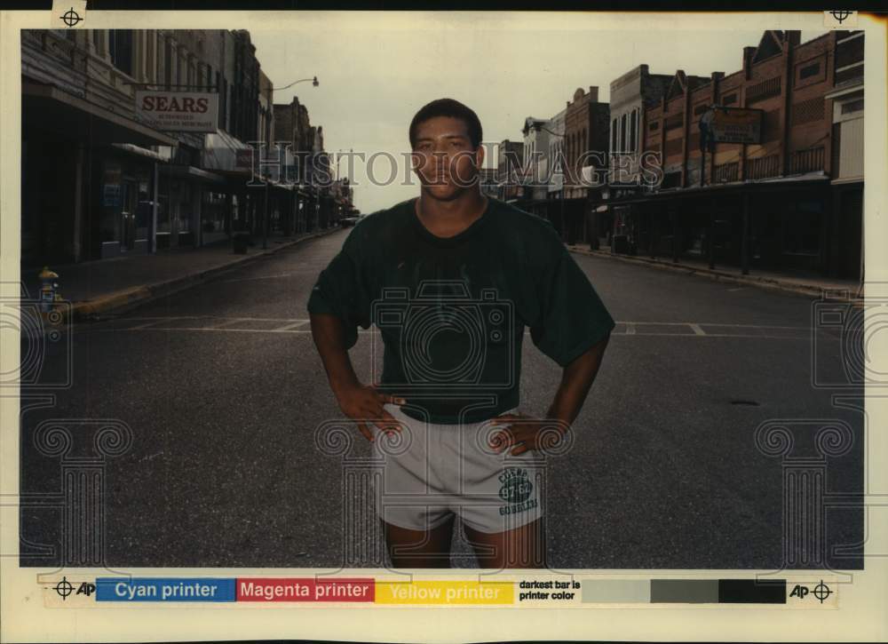 Press Photo Cuero High football running back Robert Strait - sas16318- Historic Images