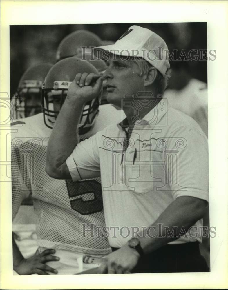 1988 Press Photo Victoria High football coach Alan Weddell - sas16358 - Historic Images