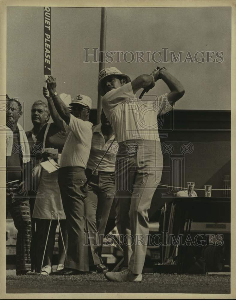 Press Photo Golfer Mark Hayes in action - sas16398 - Historic Images