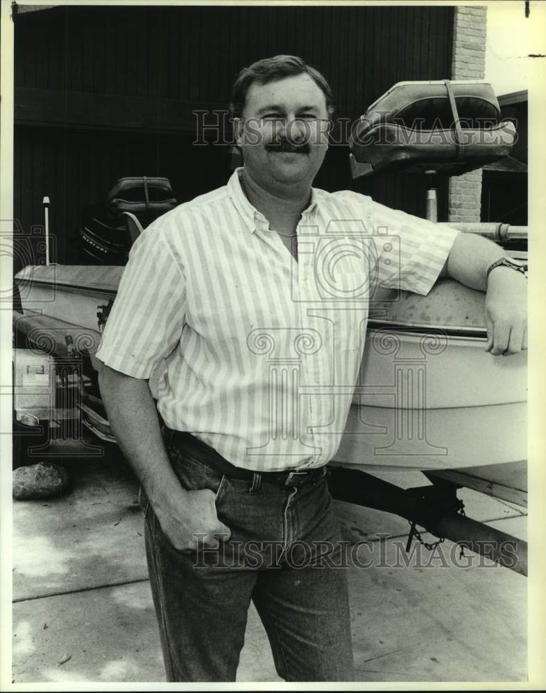 1989 Press Photo Coach Harold Sinclair - sas16516 - Historic Images