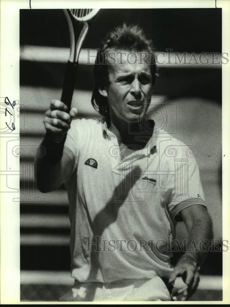 1989 Press Photo Tennis player John Lloyd during Dominion finals - sas16744 - Historic Images