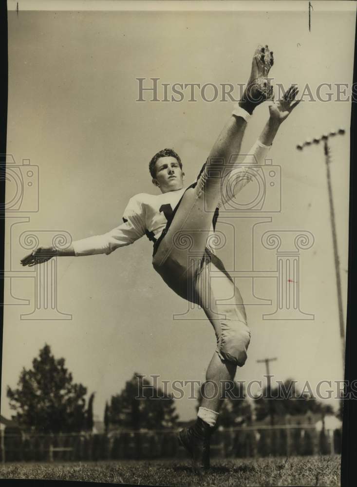 Press Photo Football player Rusty Russell - sas16868 - Historic Images