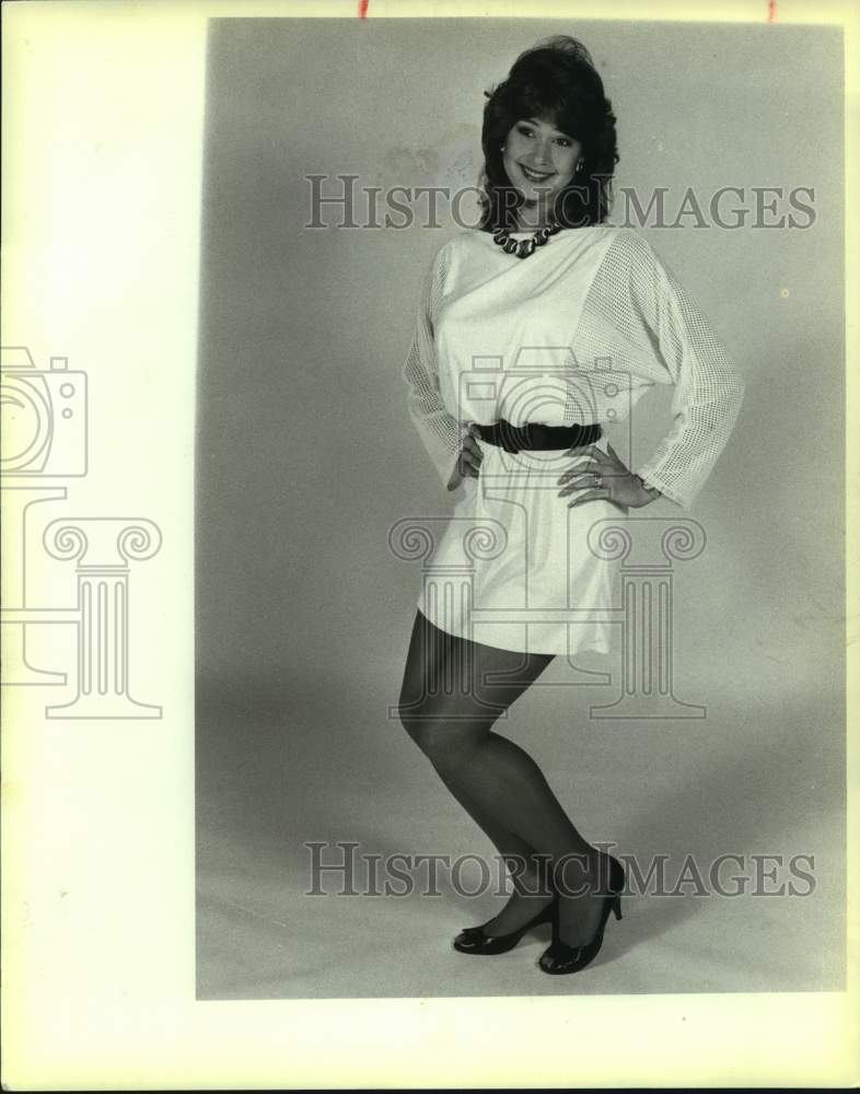 1984 Press Photo San Antonio Gunslingers cheerleader Sharon Caldwell - sas16908 - Historic Images