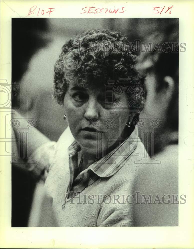 Press Photo Devine girls high school basketball coach Gayle Sessions - sas16974 - Historic Images