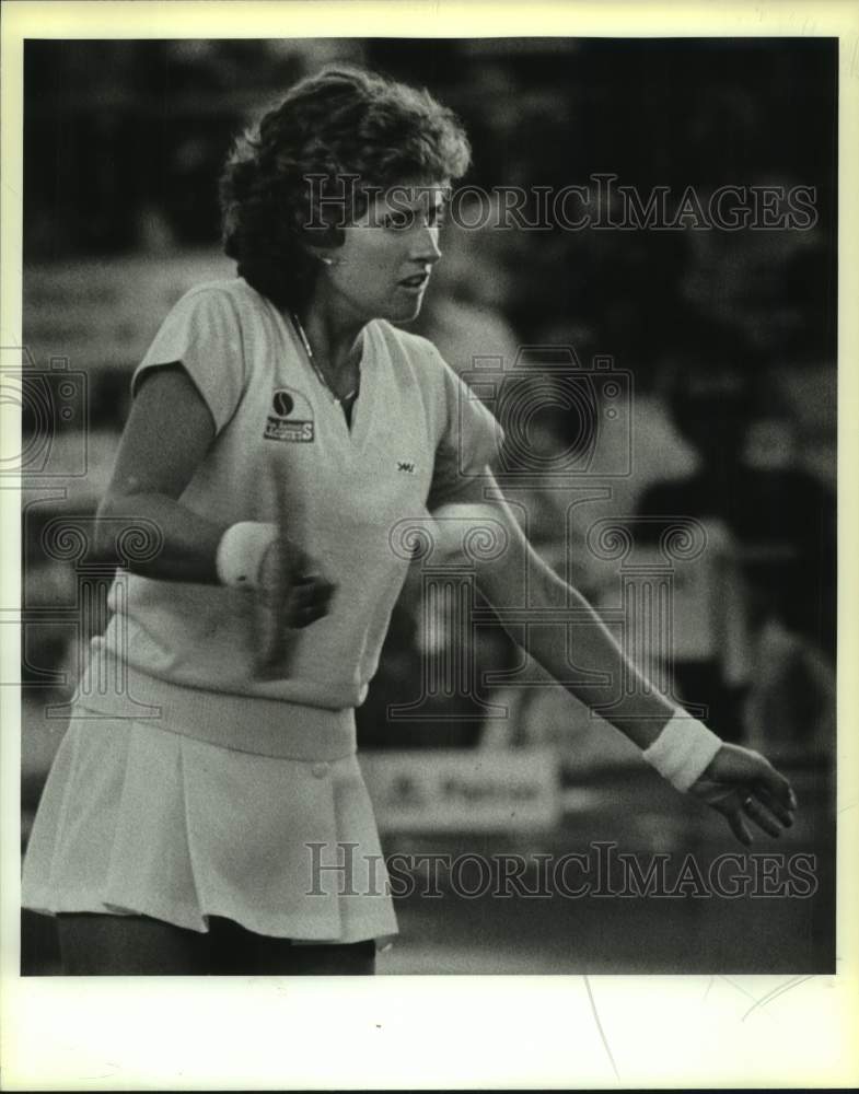 1985 Press Photo Tennis player Kim Shaeffer in action - sas16981 - Historic Images