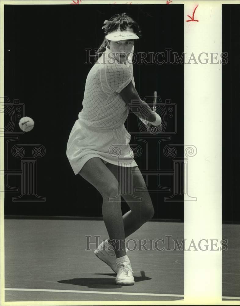 1986 Press Photo Tennis player Gretchen Rush of Trinity plays the NCAA final - Historic Images