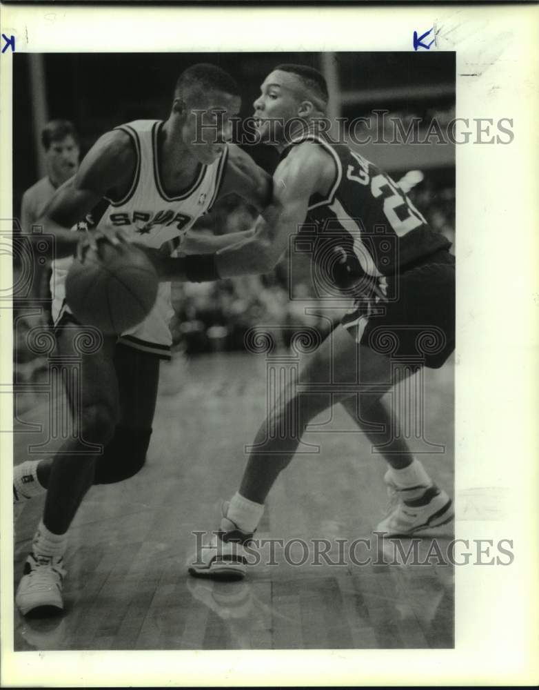 1988 Press Photo Los Angeles Clippers and San Antonio Spurs play NBA basketball - Historic Images