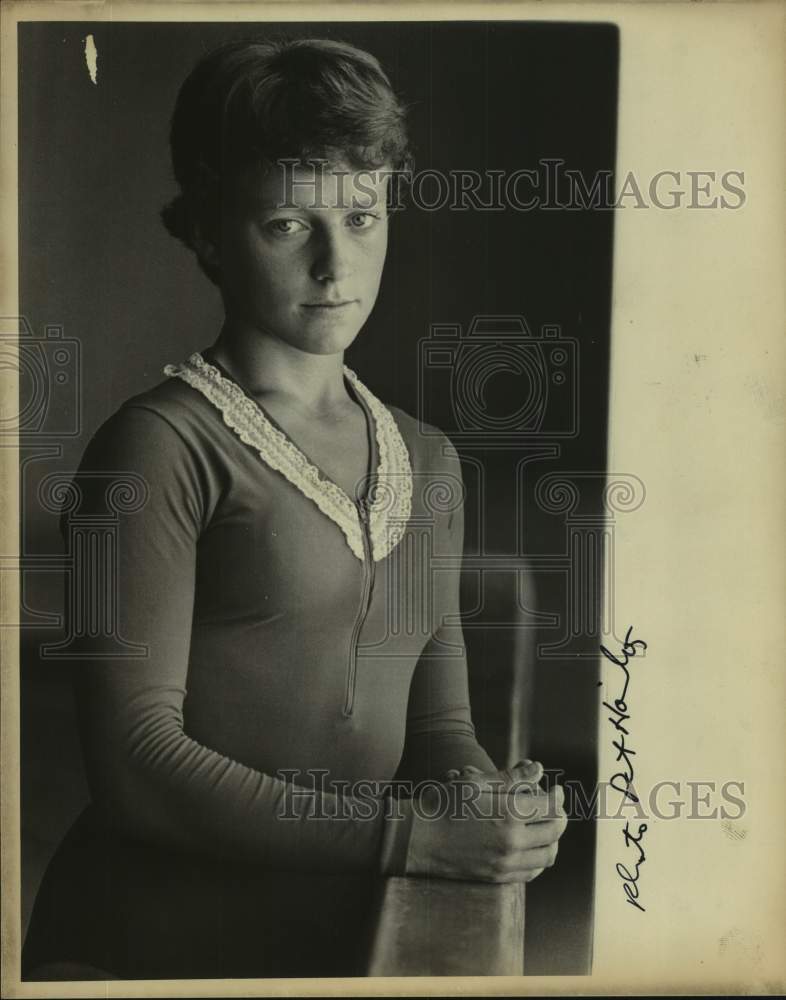 Press Photo Gymnast Shaunnesy Iungerich - sas17141 - Historic Images