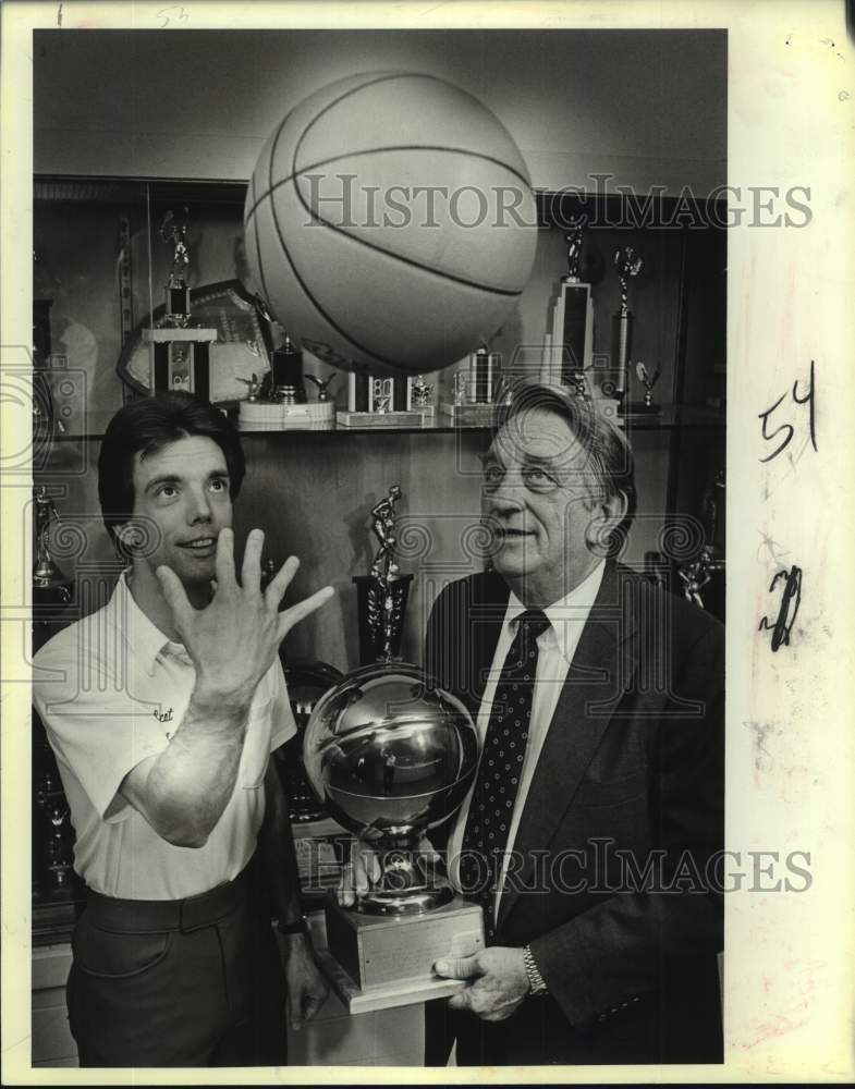 1985 Press Photo Father-son basketball coaches Jimmy and Jimmy Littleton - Historic Images