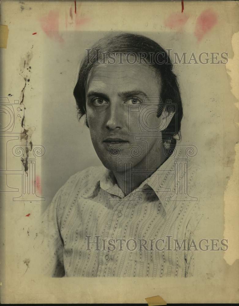 1976 Press Photo San Antonio Express-News assistant sports editor Paul Hill- Historic Images