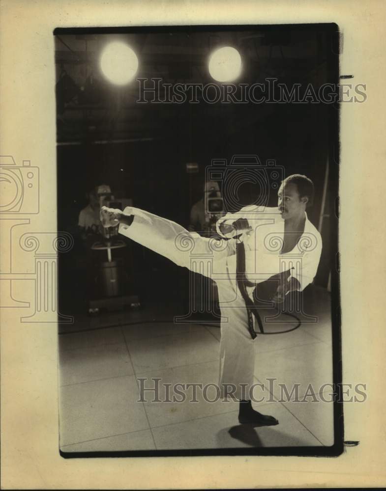 Press Photo Martial artist Al Francis - sas17731- Historic Images