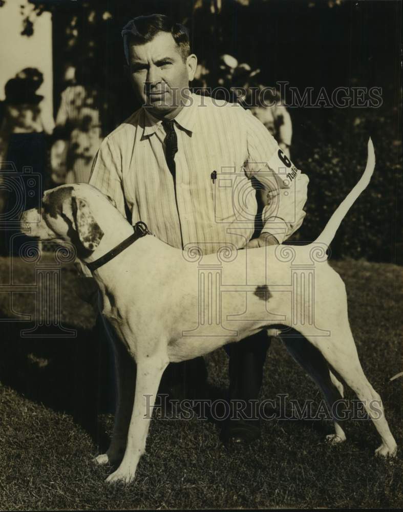 Press Photo A man and a dog - sas17733- Historic Images
