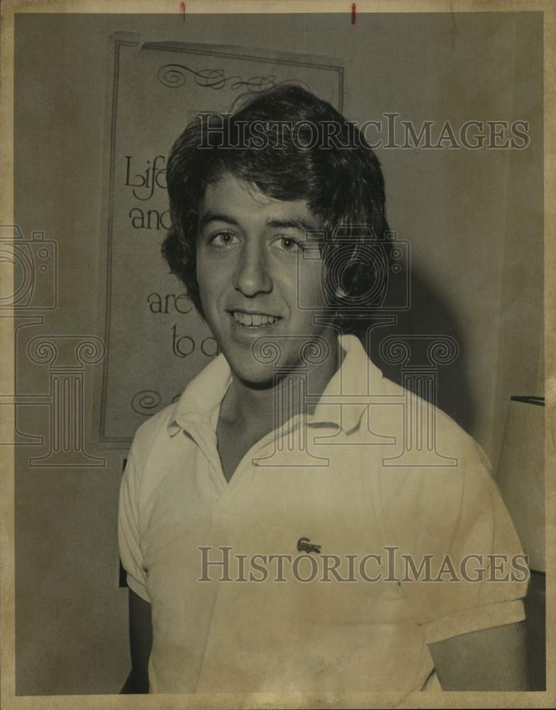 1975 Press Photo Tennis champion Larry Levinson of St. Mary&#39;s - sas17736 - Historic Images
