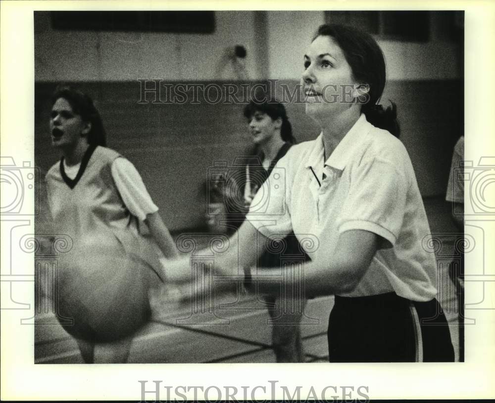 1990 Press Photo MacArthur High girls basketball coach Kim Maxwell - sas17911- Historic Images