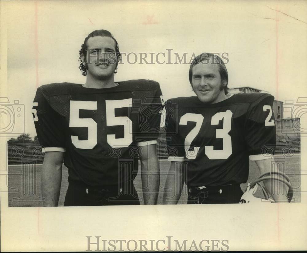 1971 Press Photo Senior football players Bruce Jackson and Shawn Meagher- Historic Images