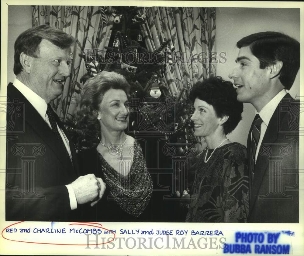 1985 Press Photo Red and Charline McCombs, Sally and Judge Roy Barrera - Historic Images