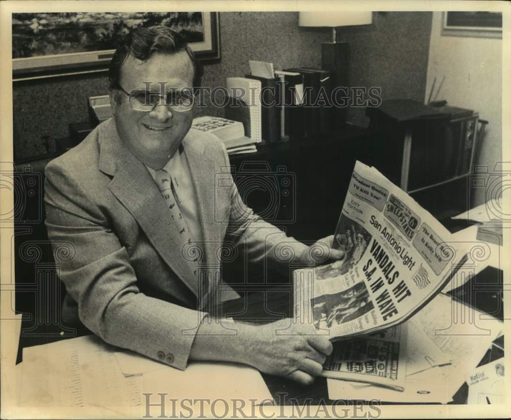 Press Photo Future San Antonio Spurs basketball owner Red McCombs - sas18087 - Historic Images