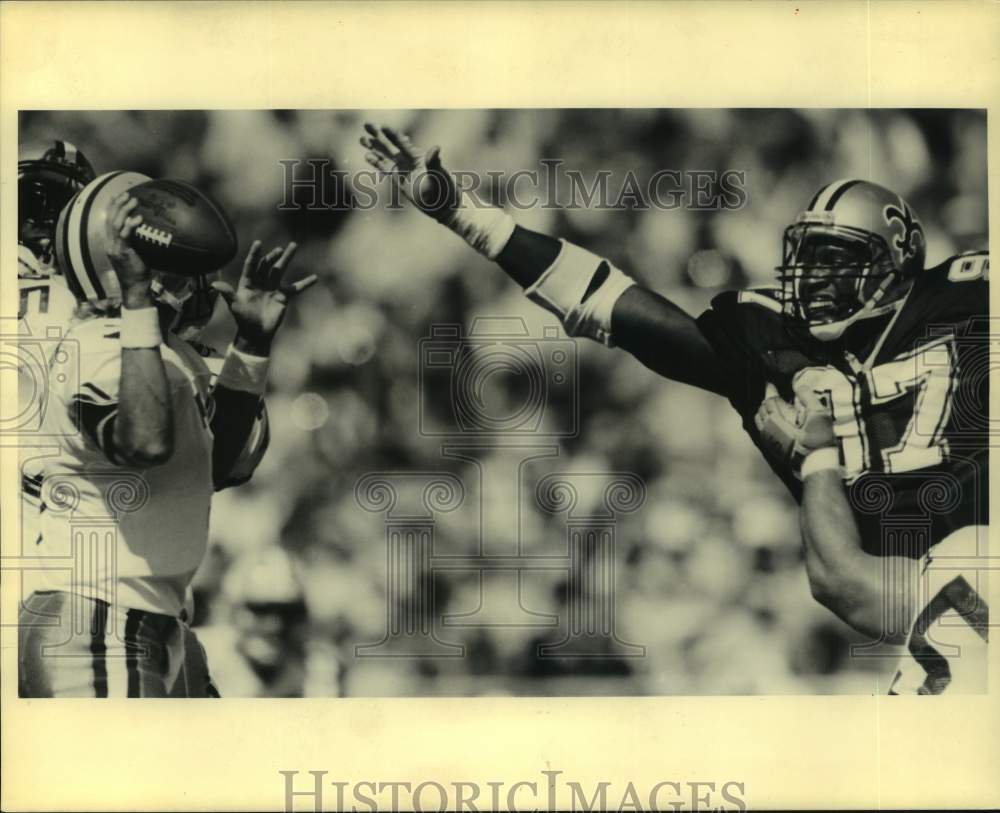 1990 Press Photo New Orleans Saints football player Lonzell Hill - sas18144 - Historic Images