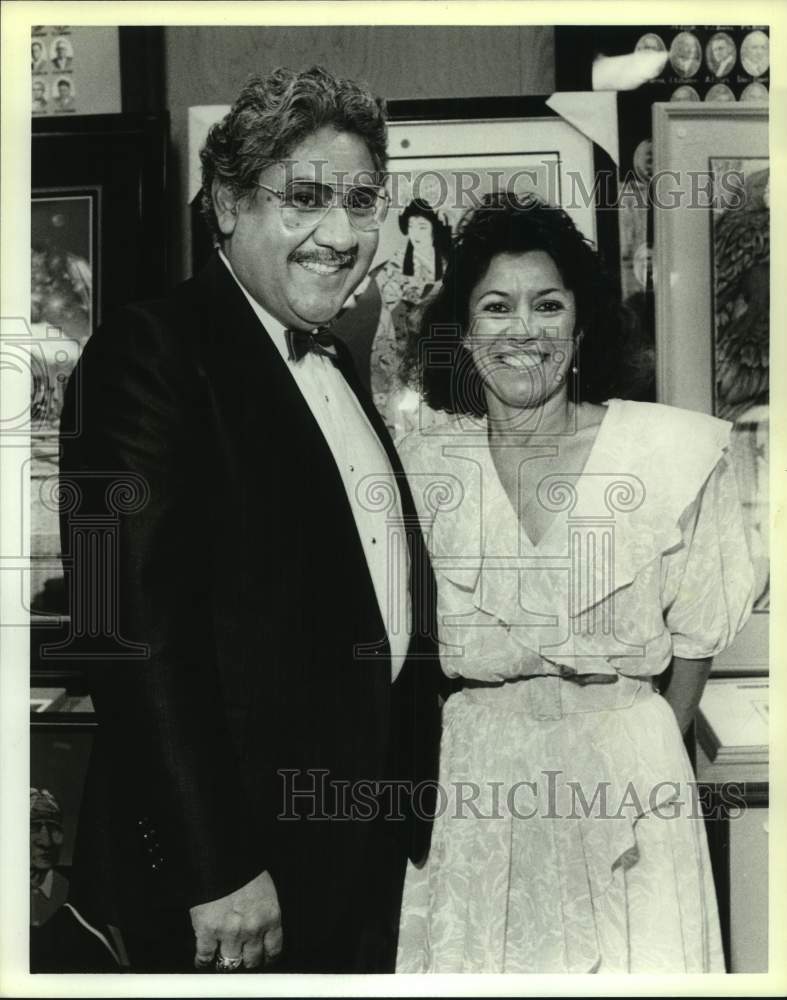 1990 Press Photo Pete and Eva Cuellar, Bexar County Pharmaceutical Assocation - Historic Images