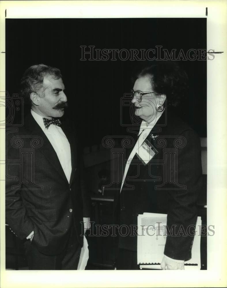 Press Photo Andrew Rudnick and San Antonio mayor Lila Cockrell - sas18546 - Historic Images