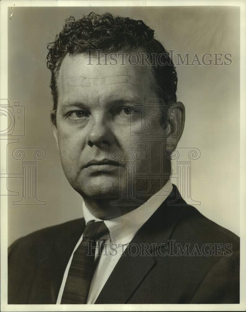Press Photo Edward D. Coward, employee of the month, Kelly Air Force Base-Historic Images