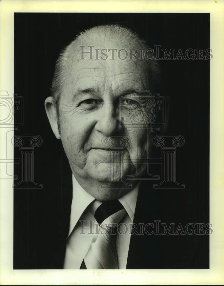 1980 Press Photo Thomas J. Collins, sales manager, Cavender&#39;s Riata Cadillac- Historic Images