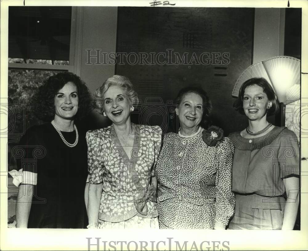 1989 Press Photo Marilyn Cockburn &amp; Others, Performing Arts Meeting, San Antonio - Historic Images