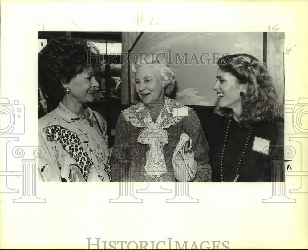 1987 Press Photo Tina Gorman, Pat Dailey & Michele Cadwallader, Rialto Grill- Historic Images