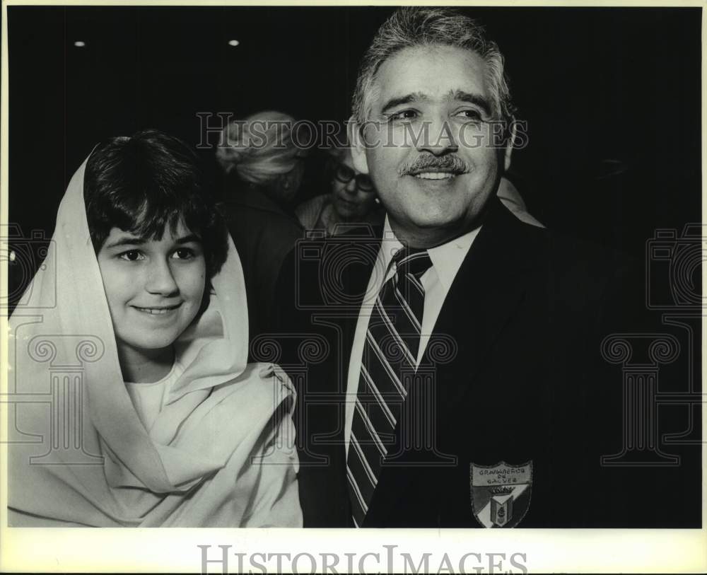 1987 Press Photo Alison Kavanaugh & Raymond E. Casillas, San Fernando Cathedral - Historic Images