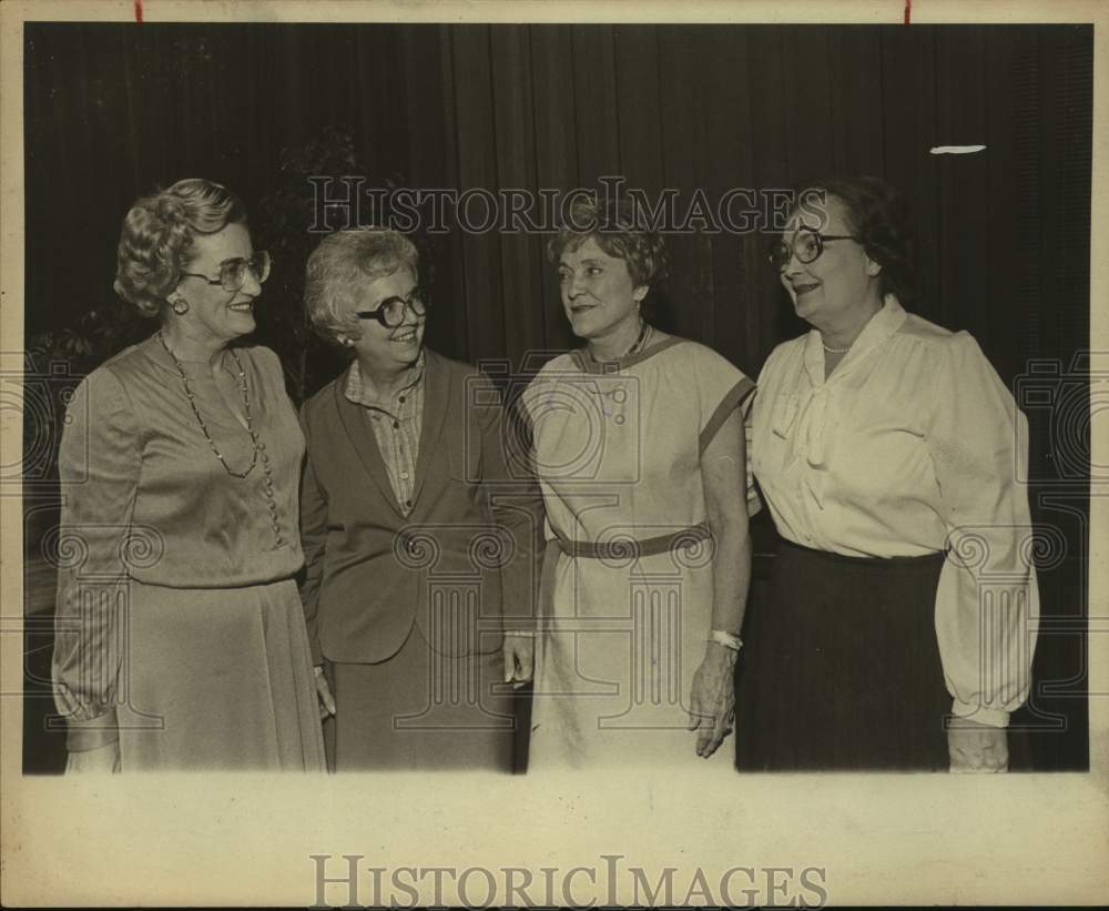1979 Press Photo San Antonio Mayor &amp; Three Women - sas19175- Historic Images