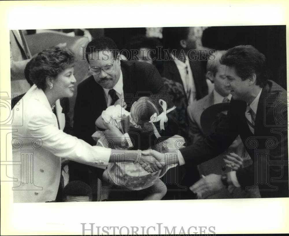 1988 Press Photo State Representative Karyne Conley with Family &amp; Al Luna - Historic Images