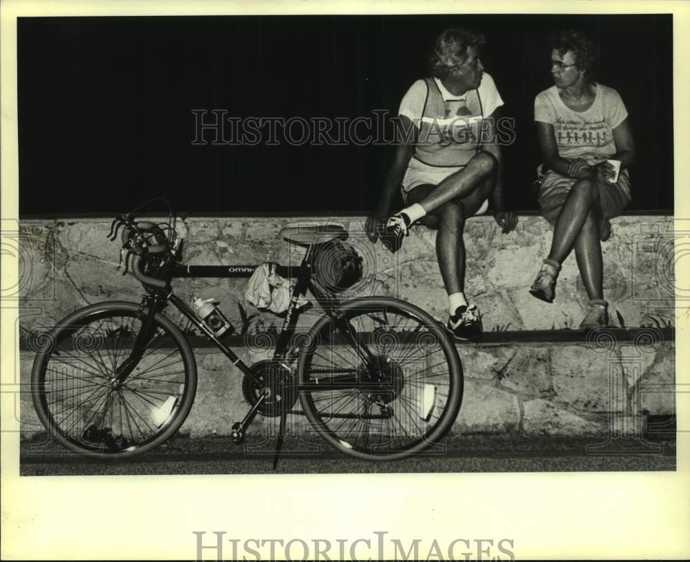1983 Press Photo Don Dailey & Esther Curnutt Before San Antonio Moonlight Ramble - Historic Images