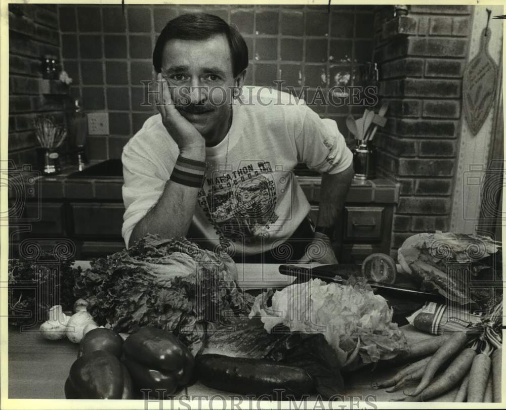 1986 Press Photo Marathoner &amp; Health Food Expert Bob Coopman - sas19564 - Historic Images