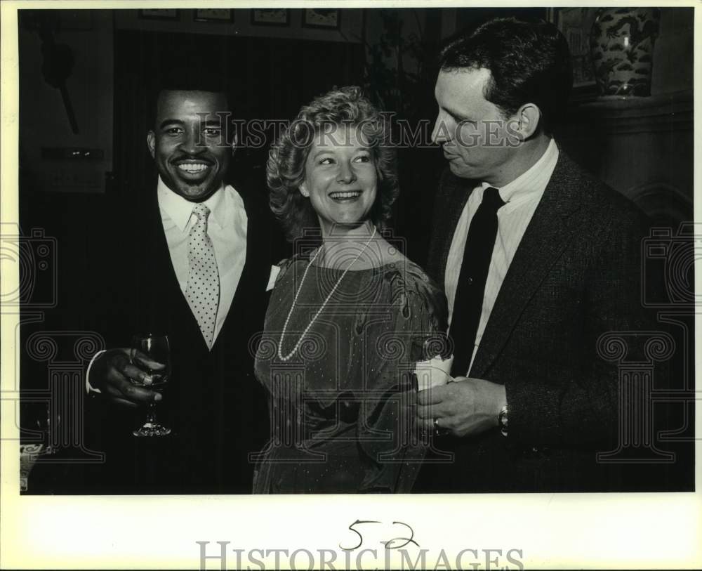 1987 Press Photo Samuel Cook & Lori & John Bade at Metropolitan Opera Party- Historic Images