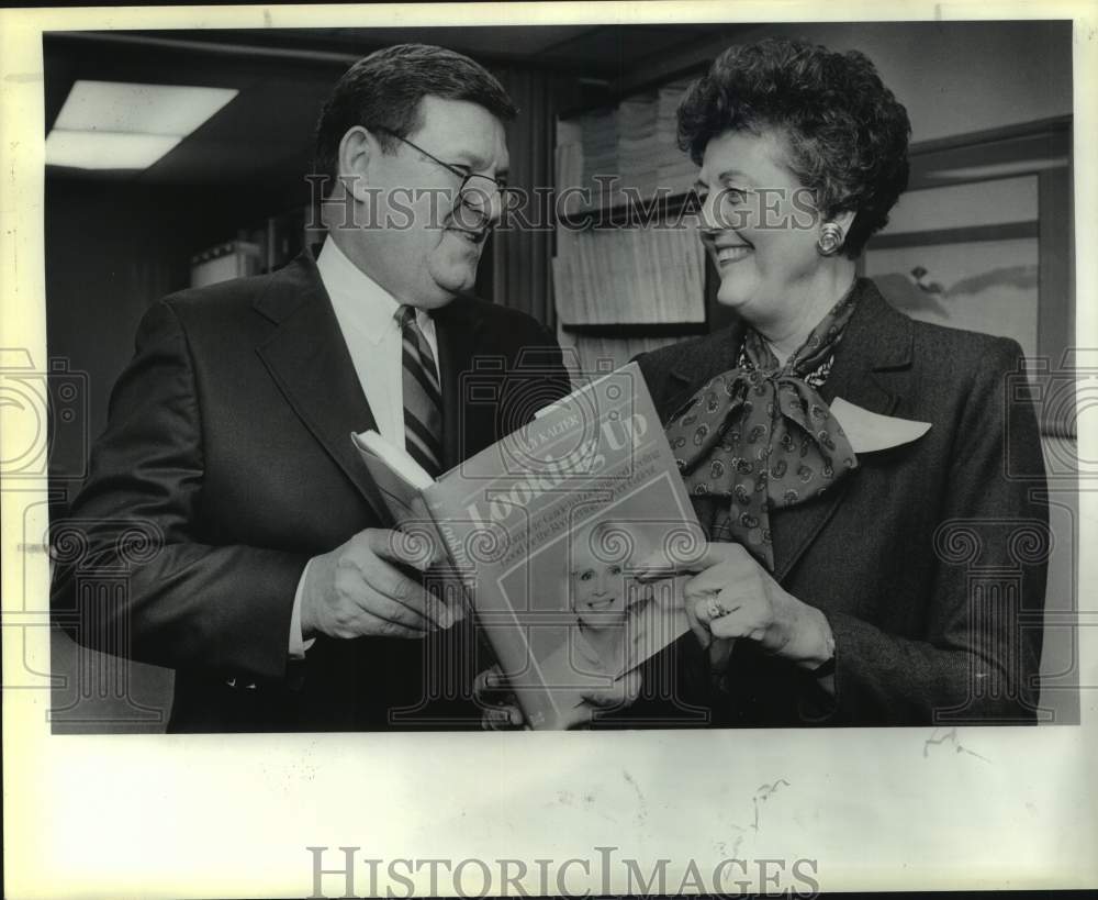 1989 Press Photo Charles A. Coltman Jr, MD &amp; Lois Yancy at Reception - sas19628- Historic Images