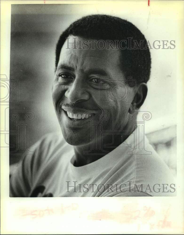 1988 Press Photo Tennis Player Lori McNeil's Coach John Wilkerson - sas20740- Historic Images