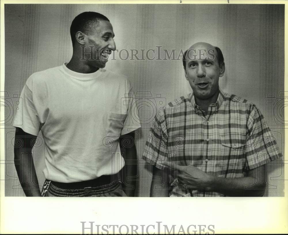 1986 Press Photo San Antonio Spurs Basketball Coach &amp; Player - sas20916- Historic Images