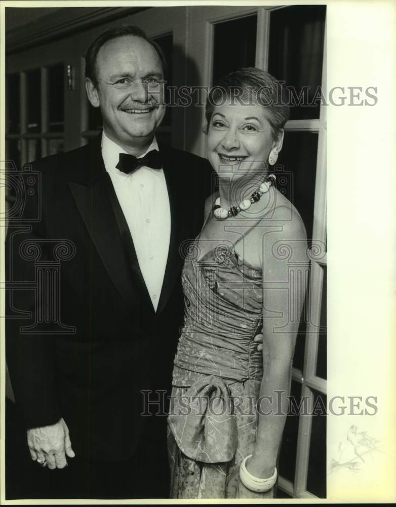 1987 Press Photo Richard D. &amp; Alice Cutsinger at Brittania Ball - sas21260 - Historic Images