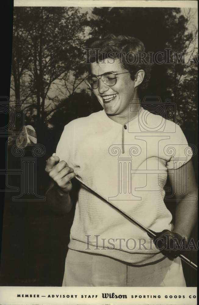 Press Photo Golfer Joyce Ziske With Club - sas21338 - Historic Images