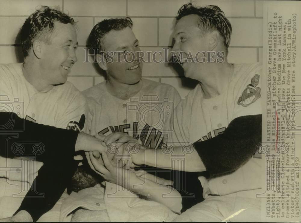1952 Press Photo Cleveland Indians Baseball Players Celebrate Win in New York - Historic Images