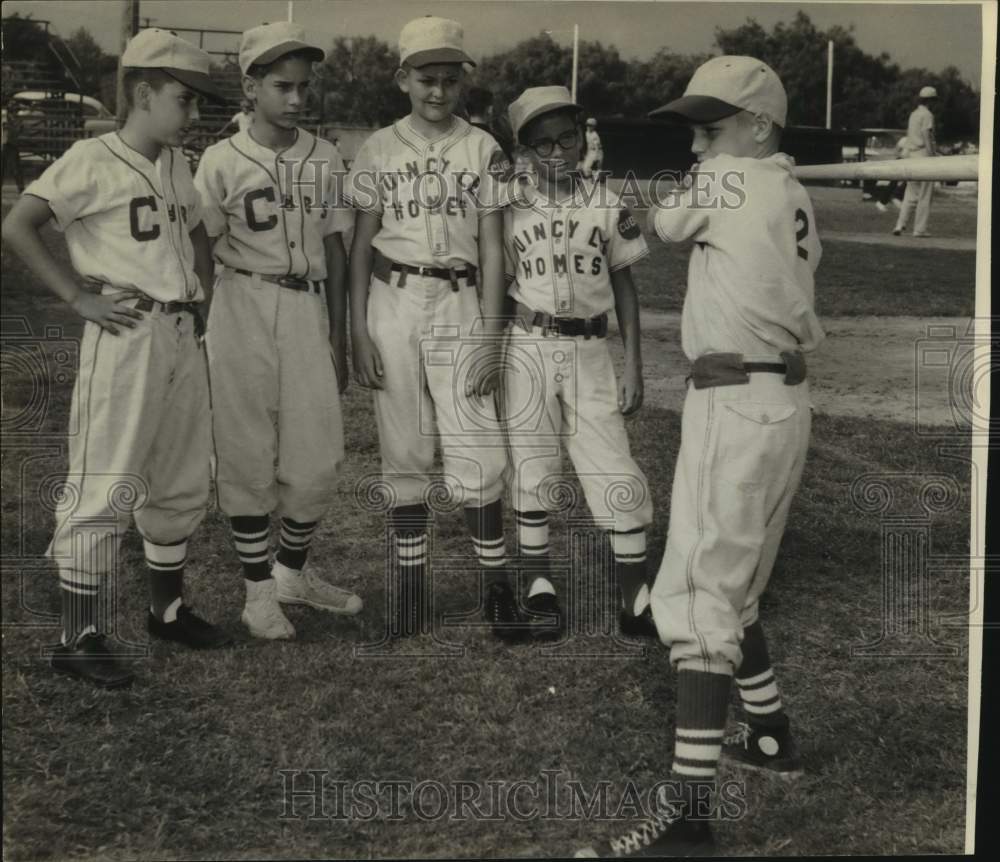 1960 Press Photo Little League Baseball Players Watch Newcomer Swing Bat - Historic Images