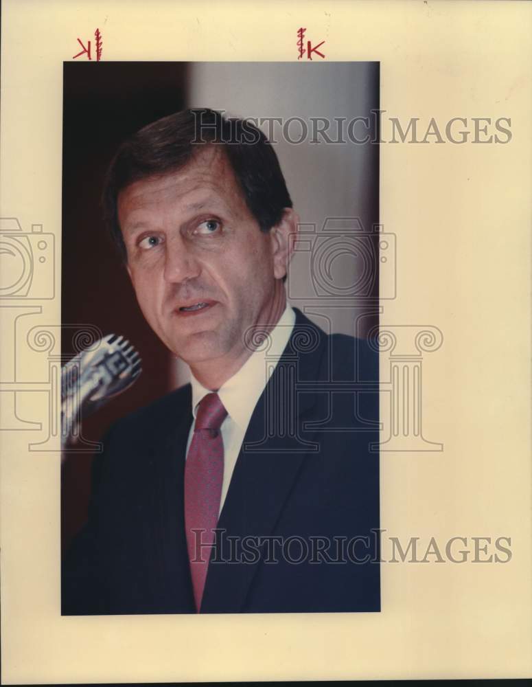 1987 Press Photo Texas A&M University Football Coach Jackie Sherrill - sas22599- Historic Images
