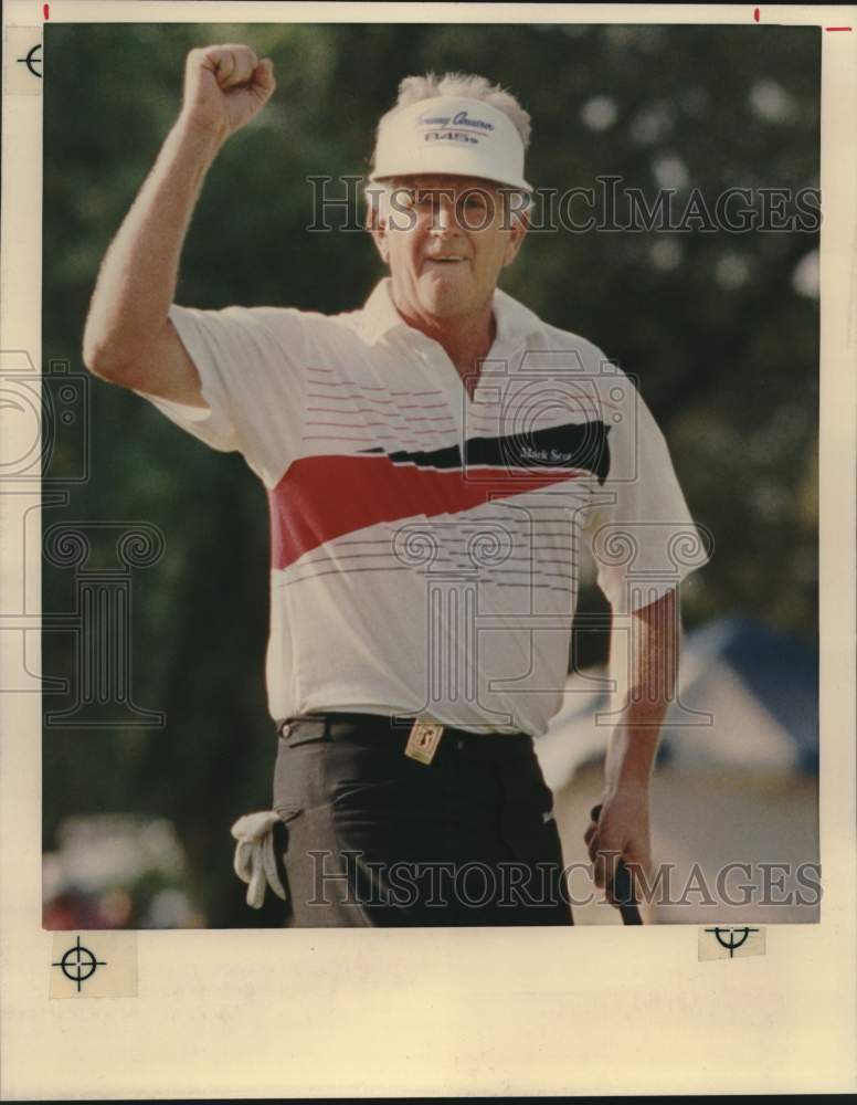 1989 Press Photo Golfer Larry Mowry Wins Senior PGA Tournament at the Dominion- Historic Images