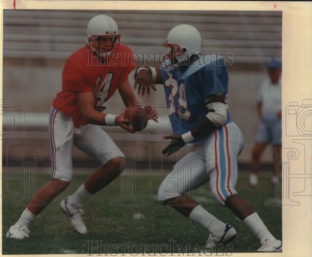 1988 Press Photo Houston Oilers Football Players Cody Carlson &amp; Mike Williams- Historic Images