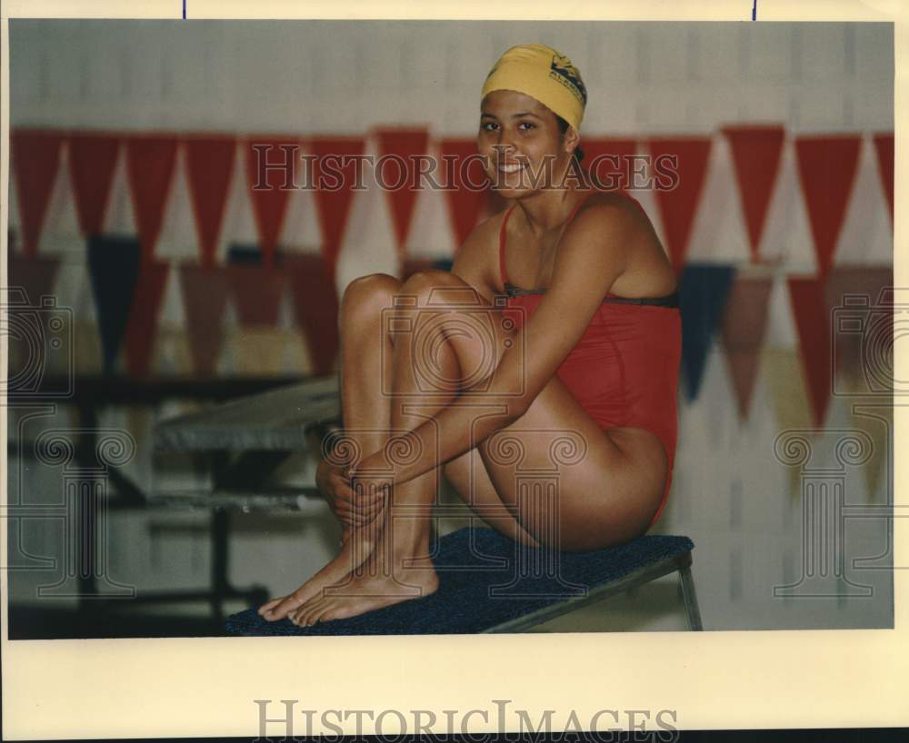 1993 Press Photo Swimmer Jennifer Banda at Northside Aquatic Center - sas23337- Historic Images