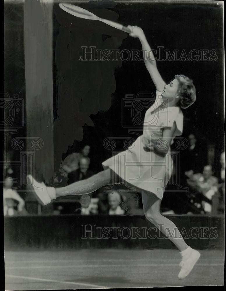 1948 Press Photo Tennis player Louise Brough in action - sas24161- Historic Images