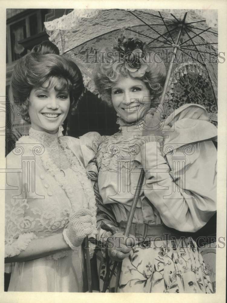 1981 Press Photo Victoria Principal and Angie Dickinson on ABC Television - Historic Images