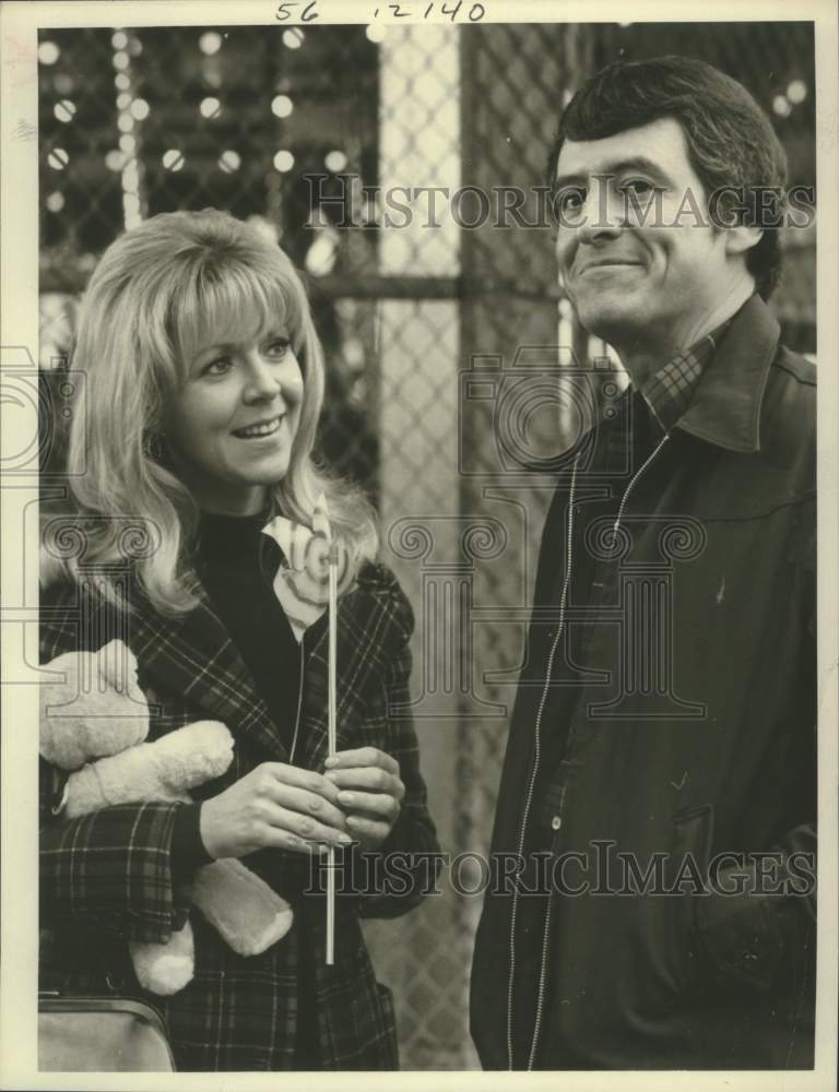 1974 Press Photo Henry Darrow and Arlene Golonka, NBC-TV&#39;s &quot;Chase&quot; - Historic Images