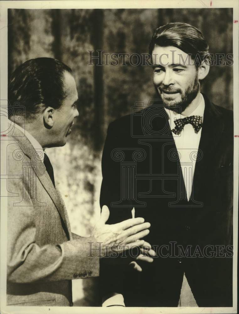 Press Photo Actor Peter O&#39;Toole with co-star in scene - Historic Images