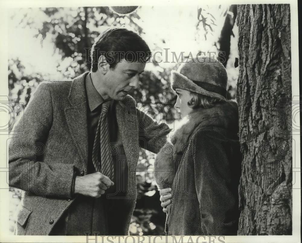 Press Photo Actor Peter McEnery with co-star in scene - Historic Images